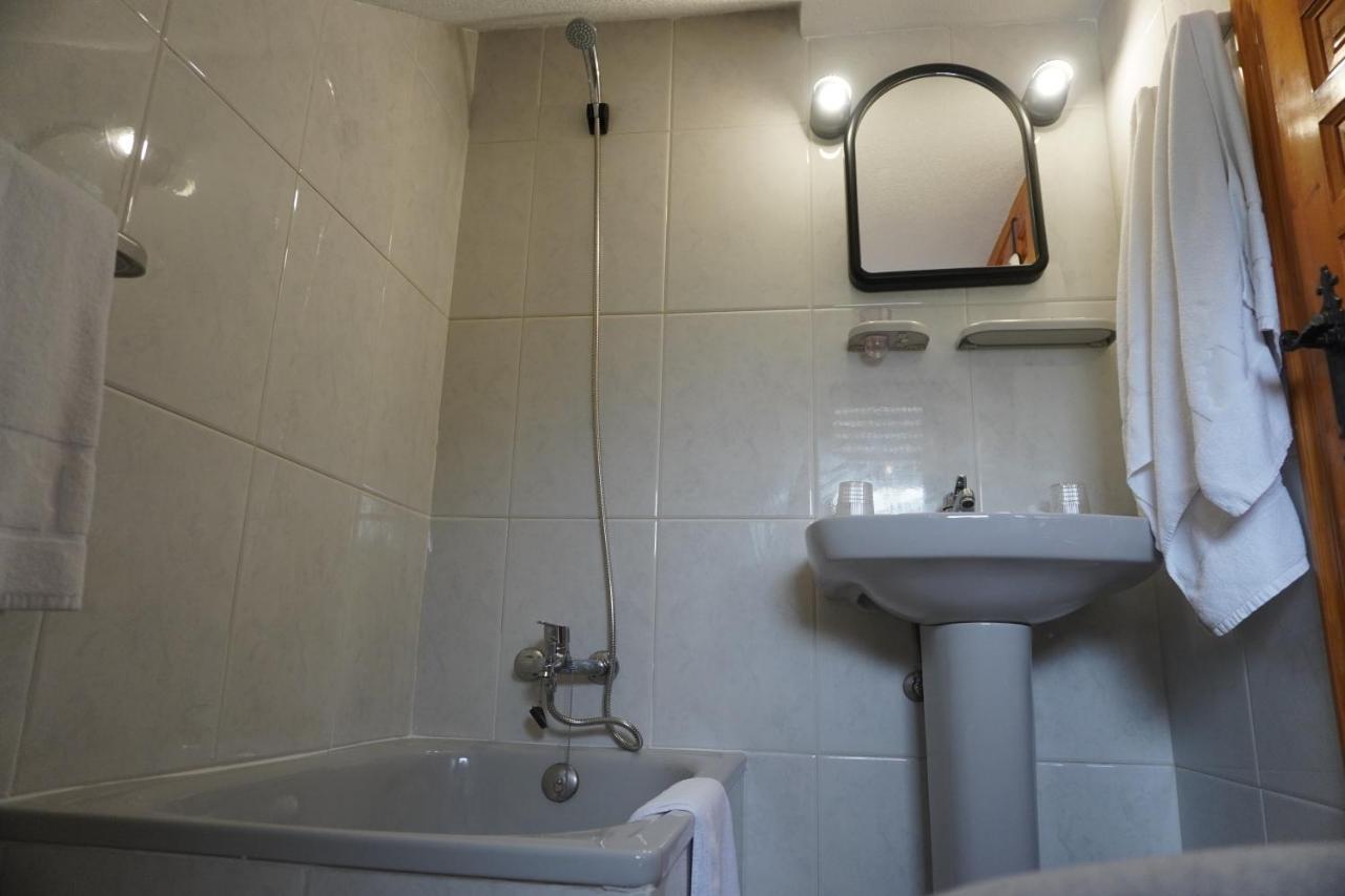 Hostal La Biela 43 Galizano Dış mekan fotoğraf