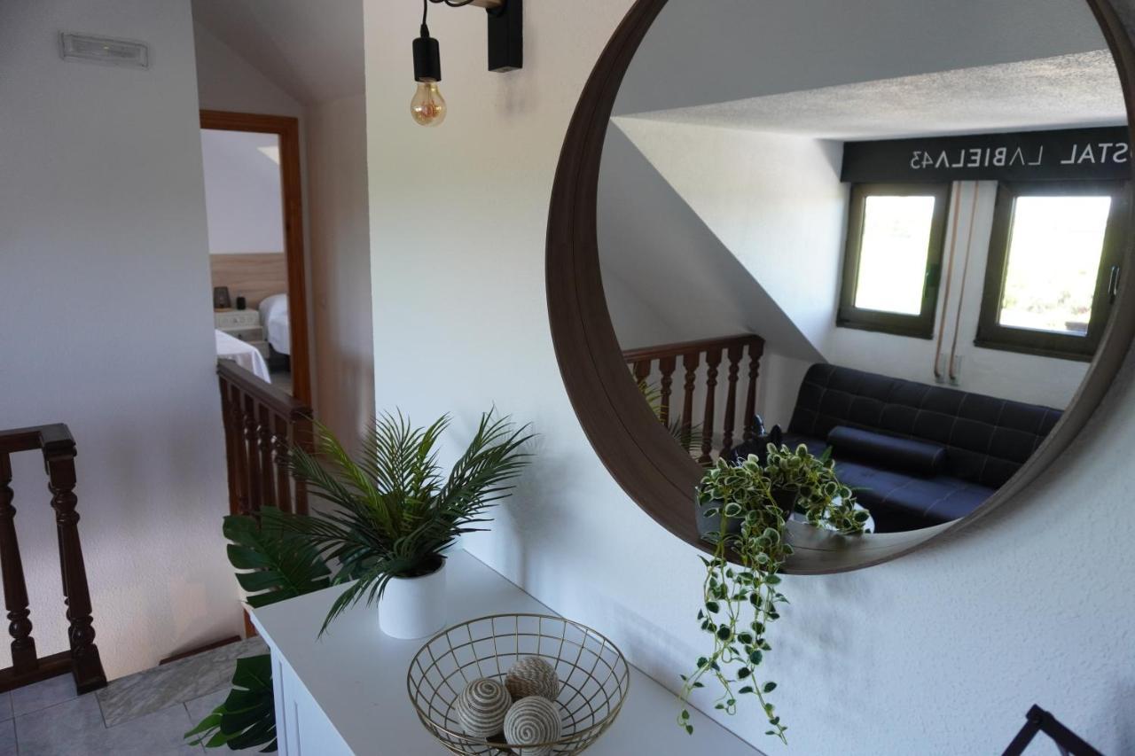 Hostal La Biela 43 Galizano Dış mekan fotoğraf